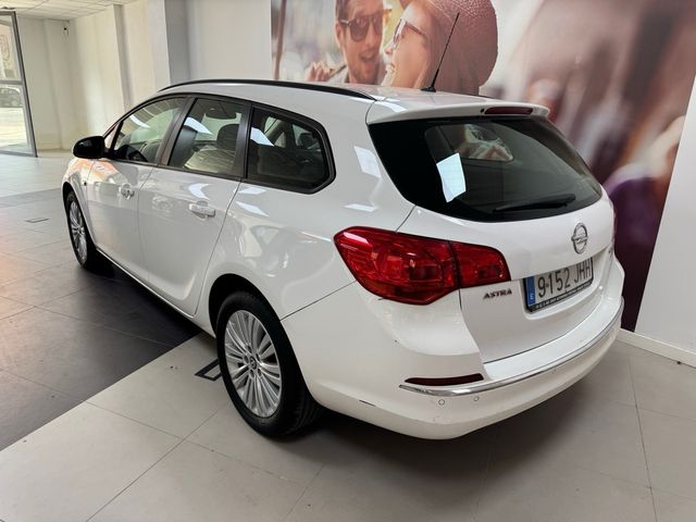 Opel Astra 2015