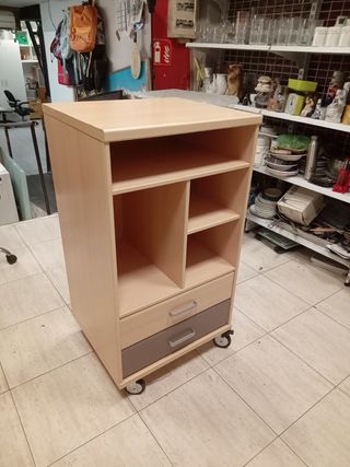 Mueble TV - Estantería con ruedas