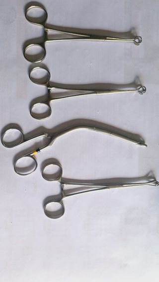 4 Pinzas de Tracciòn Quirúrgicas