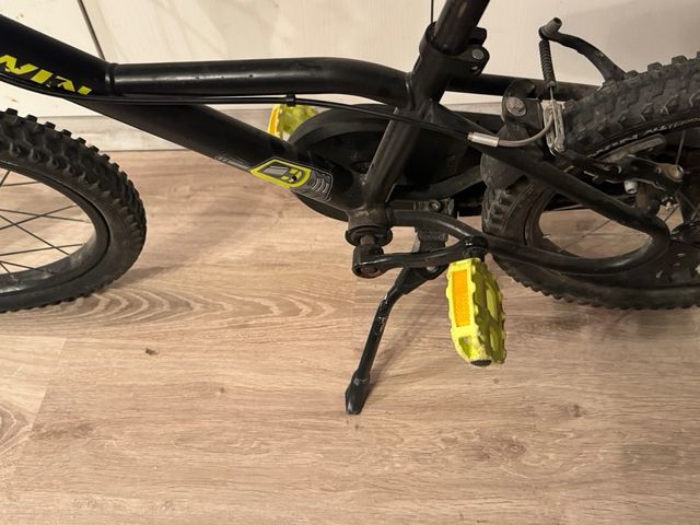 Bicicleta infantil BTWIN 16" negra