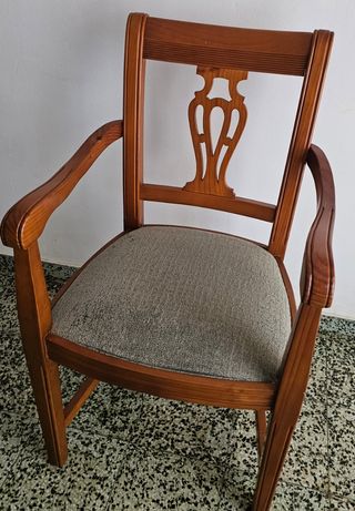 2 Sillas madera estilo antiguo