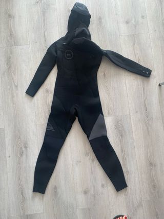 Traje neopreno surf con capucha