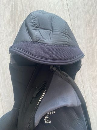 Traje neopreno surf con capucha