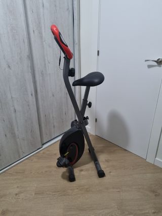 Bicicleta estática plegable