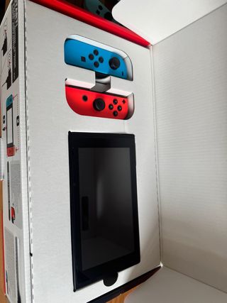 Nintendo Switch - Roja y Azul perfecto estado