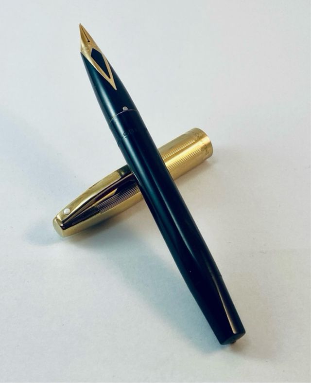 Pluma vintage Sheaffer Imperial VIII plumin oro 