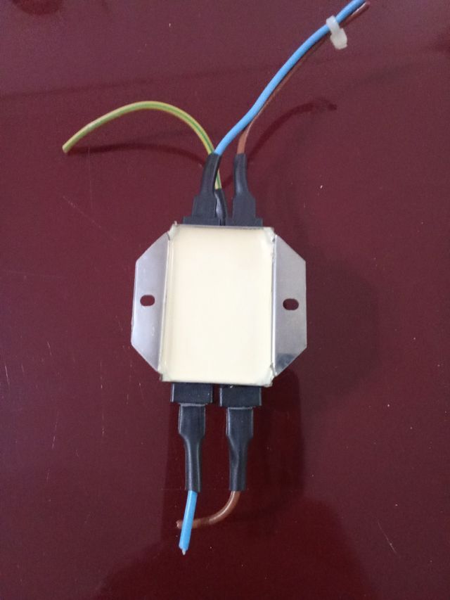 Filtro de corriente en buen estado