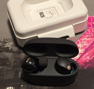 Auriculares inalámbricos SONY WF-1000XM5.