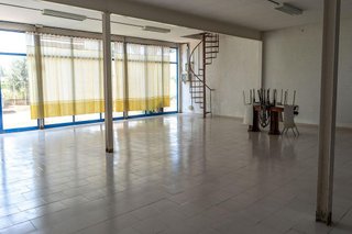 Local comercial en venta en Deltebre
