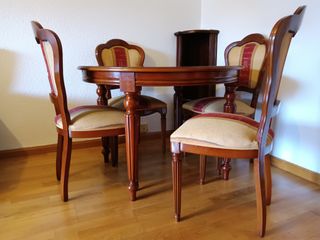 Mesa redonda madera maciza + 4 sillas