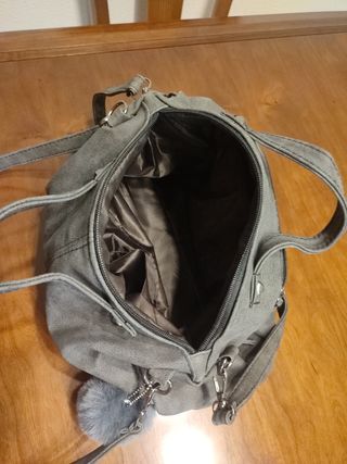 Bolso bandolera gris tachuelas