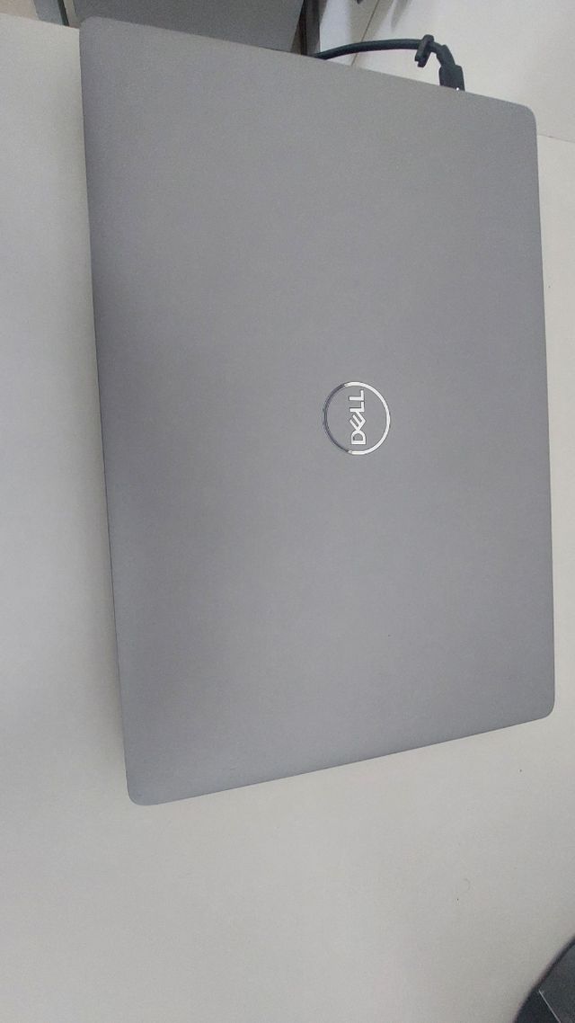 DELL Latitude 5310 - Notebook Argento