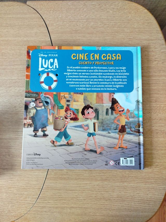 Luca. Cine en casa: Cuento y proyector