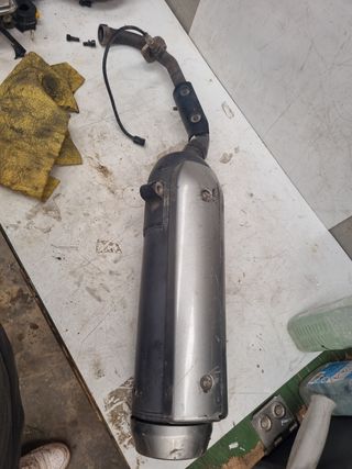 Escape YAMAHA X-MAX 125cc (06-09)