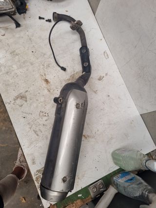 Escape YAMAHA X-MAX 125cc (06-09)