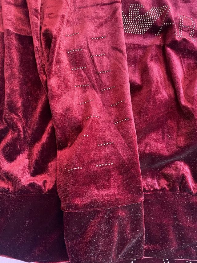 Conjunto EA7 terciopelo rojo