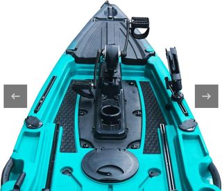  KAYAK PESCA CON PEDALERA DE ELICE Mod. BAIKAL.