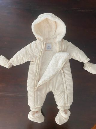 Buzo bebé invierno Zara (talla 62 1-3 meses)