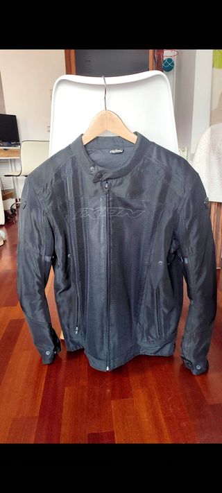 Chaqueta moto Ixon negra
