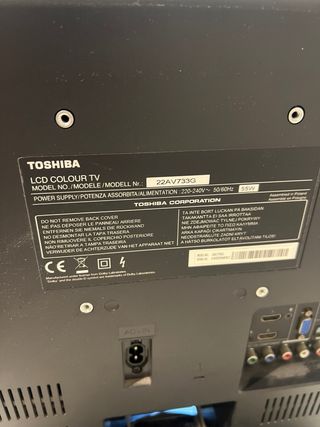 TV Toshiba negra