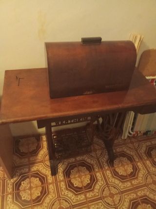 Máquina coser Wertheim Antigua