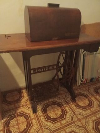 Máquina coser Wertheim Antigua