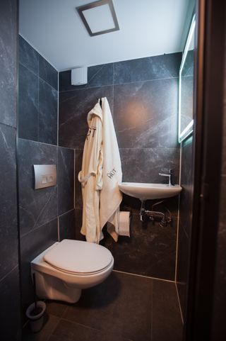 Casa modular HUT con sauna – 29m2 lista para vivir