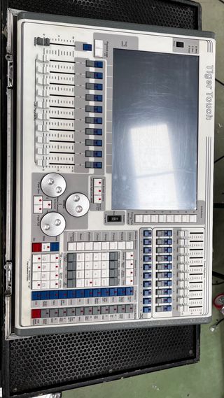 Consola iluminación Tiger Touch