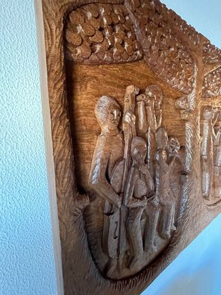 Arte Bajorrelieve madera escena musical Sardanas