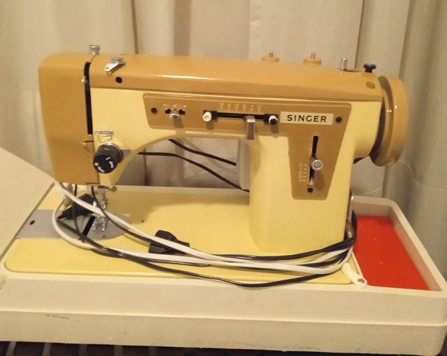 Máquina de coser Singer