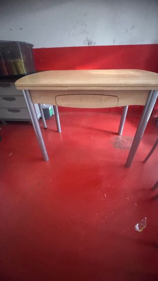 Mesa extensible +3 sillas cocina beig 