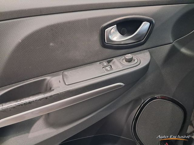 RENAULT CLIO LIMITED ENERGY TCE 90 CV