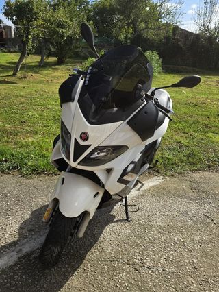 GILERA NEXUS 125 IE - Scooter 125cc