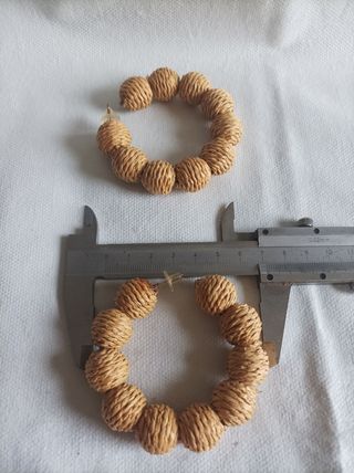 Pendientes aro beige