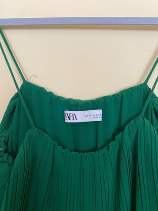 Mono Zara plisado verde