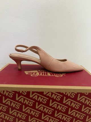 Tacones beige Zara - Elegantes