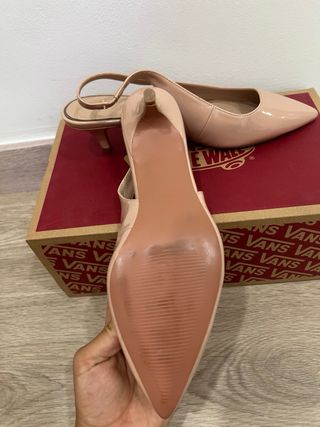 Tacones beige Zara - Elegantes