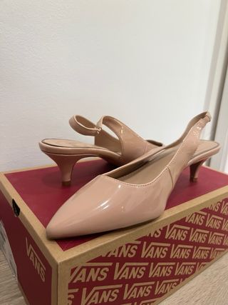 Tacones beige Zara - Elegantes
