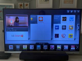 TV LG 42LM670S 42" LED Smart TV 3D