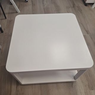 Mesa café blanca - con ruedas




