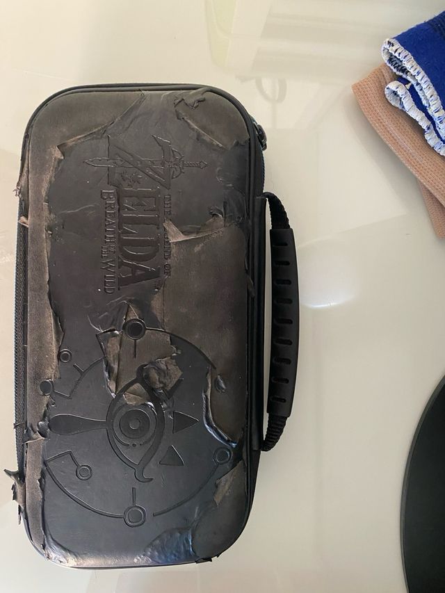 Nintendo Switch - Azul & Rojo