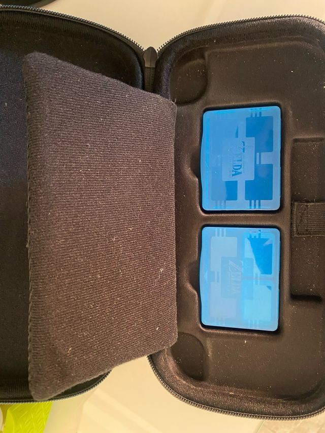 Nintendo Switch - Azul & Rojo