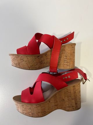 Sandalias rojas plataforma 37