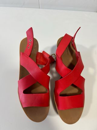 Sandalias rojas plataforma 37
