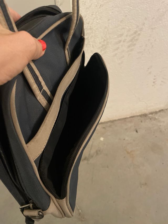 Bolso bandolera azul y beige