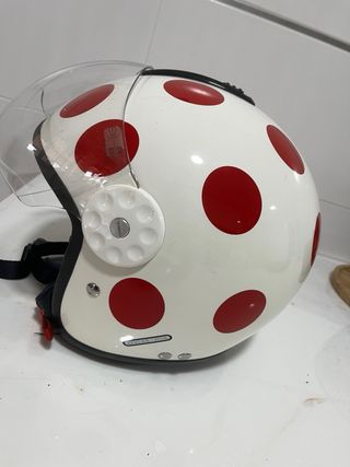 Casco moto retro lunares rojos