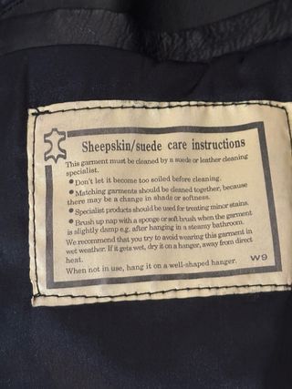 Chaqueta cuero negra motorista