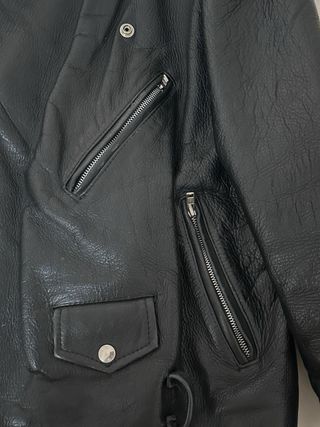 Chaqueta cuero negra motorista