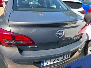 Opel Astra 2015