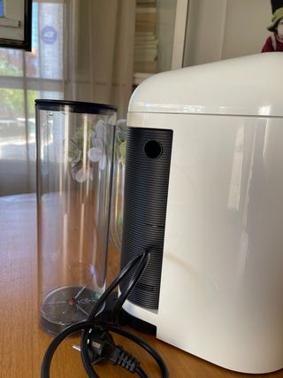 Cafetera Nespresso Krups Vertuo Plus Blanca